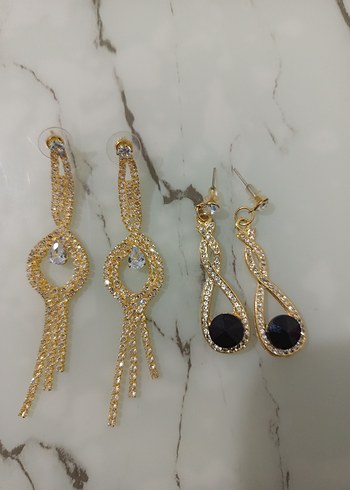 Altın Renkli Uzun Payetli Kadın Küpeler - Görsel 2