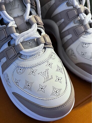 39 Beden beyaz Renk Louis Vuitton Sneakers