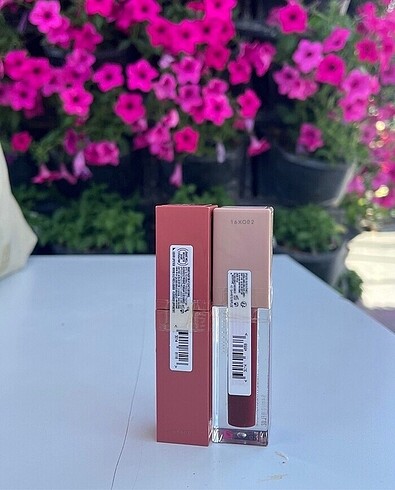 Maybelline Maybelline lifter gloss+vinly gloss