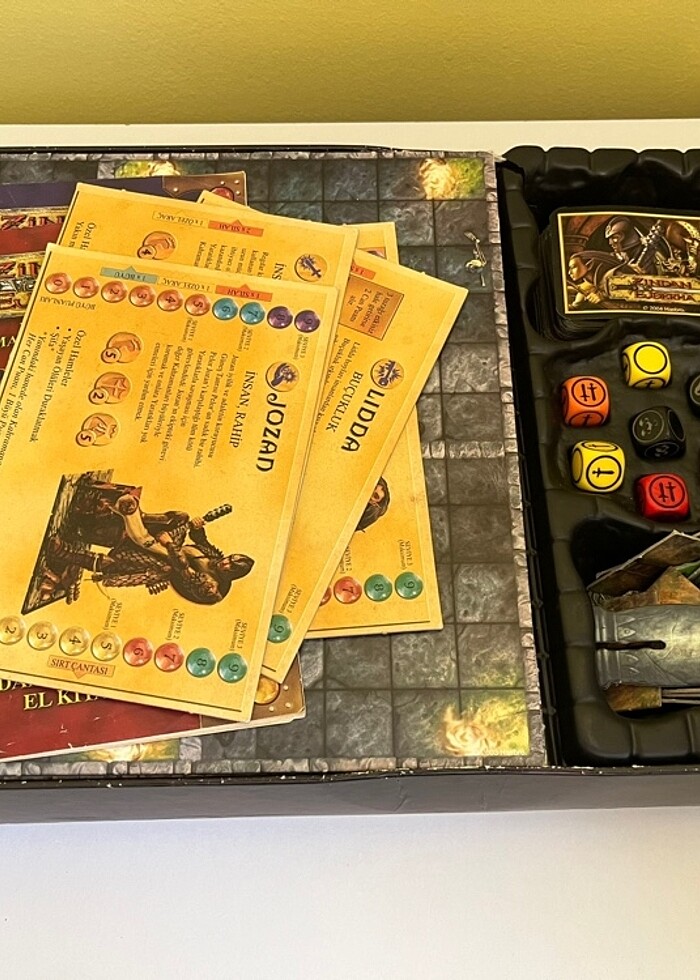 Zindan ve Ejderha Kutu Oyunu - Görsel 3