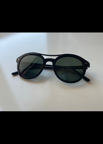  Beden Giorgio Armani Siyah Kadın Güneş Gözlüğü