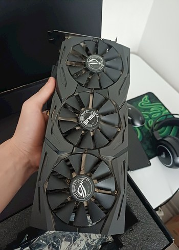 ASUS ROG STRİX RX 590 8GB 256 BİT - Görsel 4