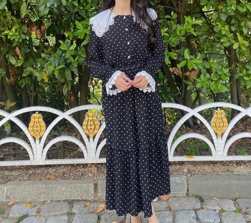 Dantel Yakalı Puantiyeli Siyah Uzun Elbise Vintage - Görsel 2