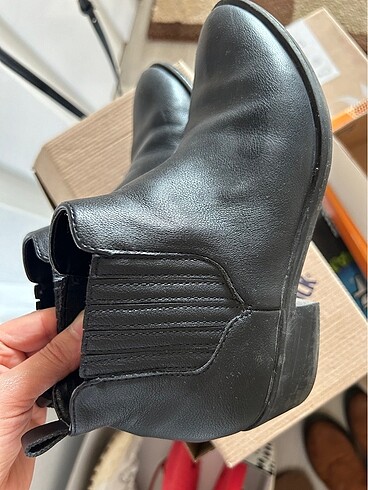Deichmann Siyah Bot