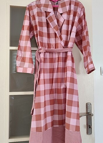 Romantik pembe elbise