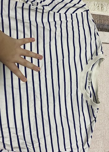 Lacivert beyaz çizgili oversize crop - Görsel 3