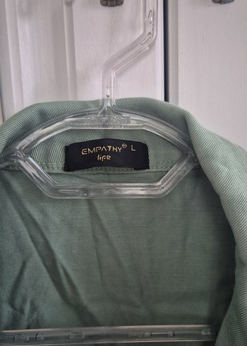 Düğmeli Beyaz-Yeşil Midi Kadın Ceket - Görsel 5