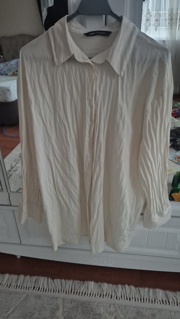 Beyaz Pilili Keten Kadın Gömlek - Görsel 4