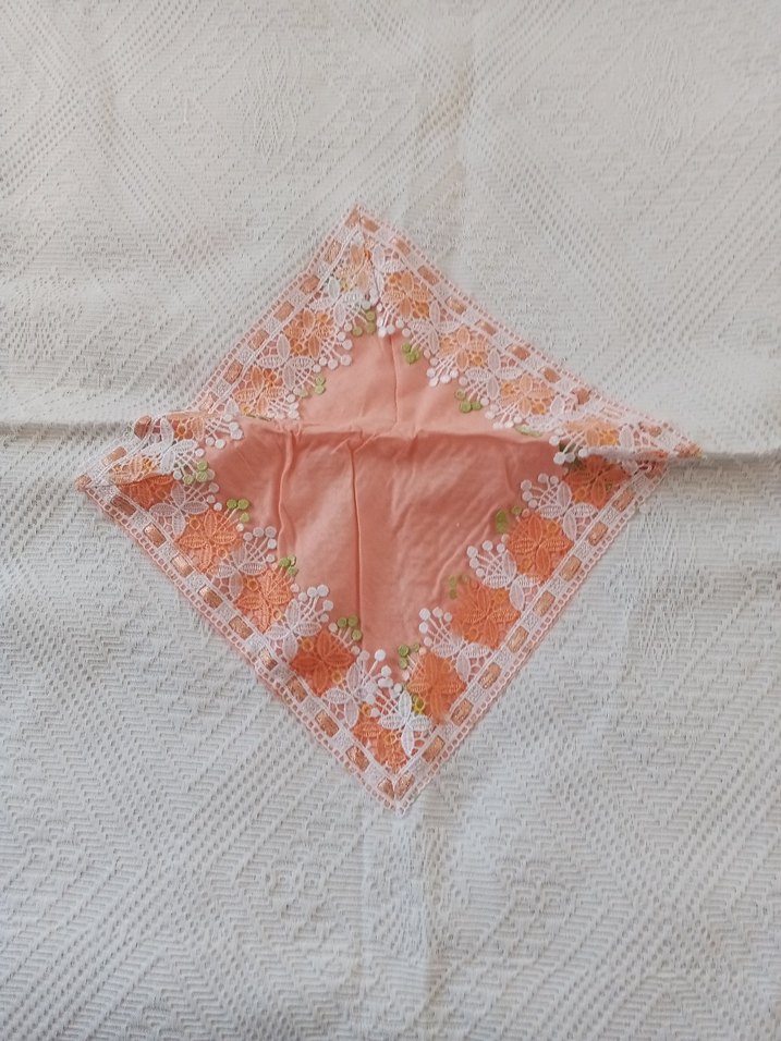 Nakışlı pike takımı - Görsel 3