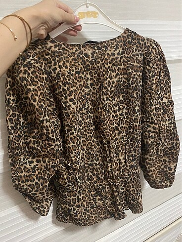 Pull and Bear leopa desenli bluz