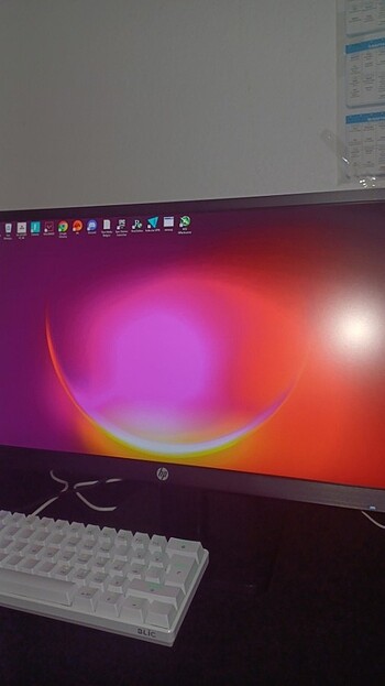 HP 144 HZ 1 MS OYUNCU MONİTÖRÜ