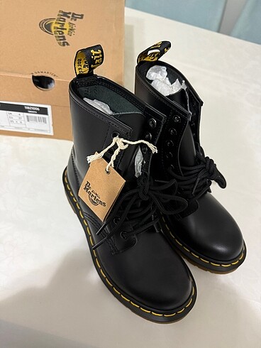 Dr. Martens Sıfır Oginal Kadın Bot