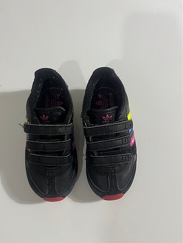 23 Beden siyah Renk Orginal Adidas kız çocuk Ayakkabısı 23 numara