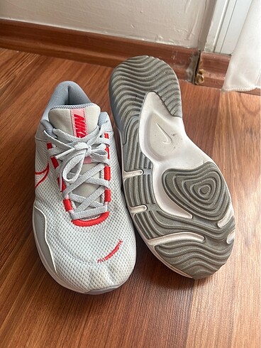 Nike spor ayakkabı