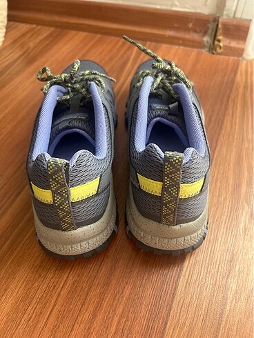 Spor ayakkabı skechers