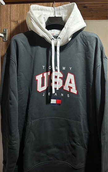 Tommy Hilfiger
