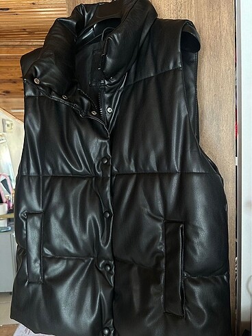 Pull and Bear Bayan deri yelek