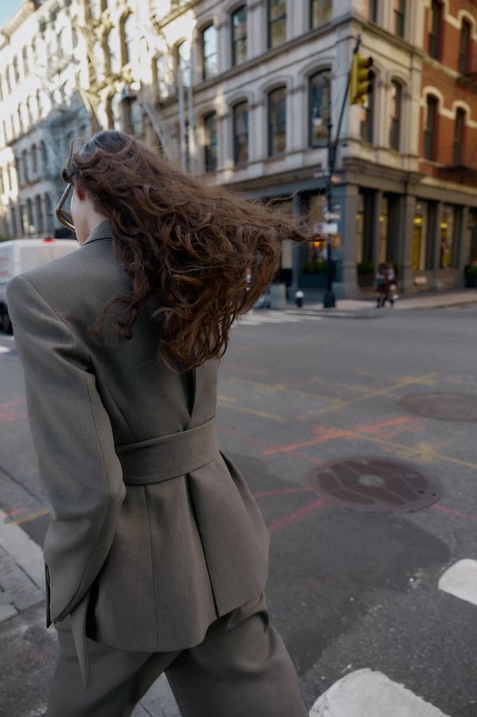 Vatkalı Kemerli Blazer - Görsel 4