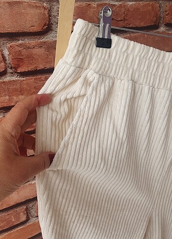 42 Beden Pantolon, İpekyol