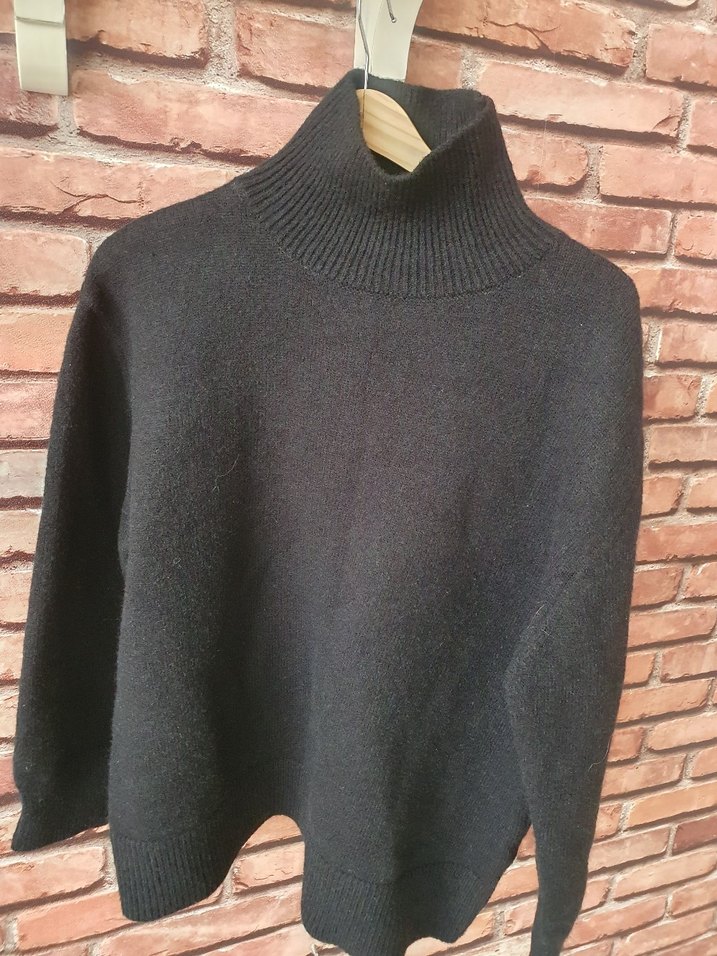 Siyah Boğazlı Örgü Kadın Kazak - Görsel 2