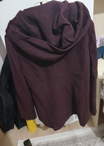 bordo Kapüşonlu Kaban - Görsel 2