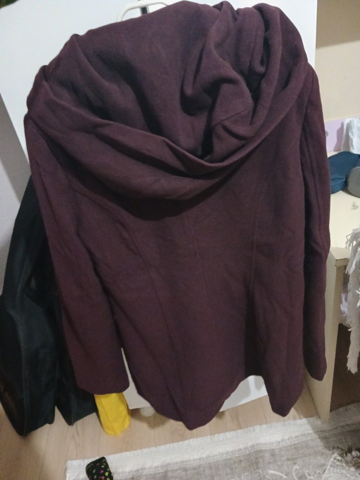 bordo Kapüşonlu Kaban - Görsel 2