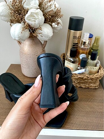 Kalın Topuklu Terlik - Görsel 4