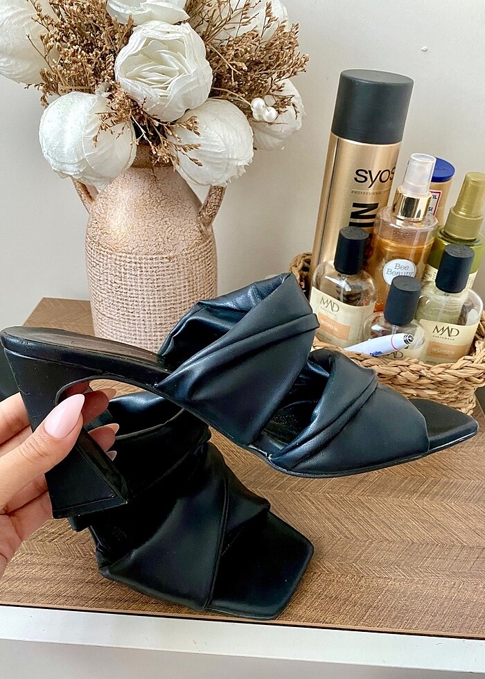 Kalın Topuklu Terlik - Görsel 2