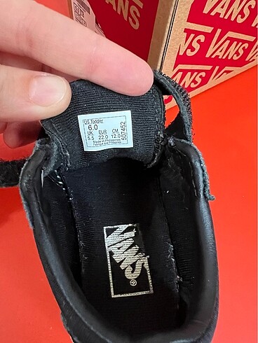 22 Beden siyah Renk Vans çocuk ayakkabı