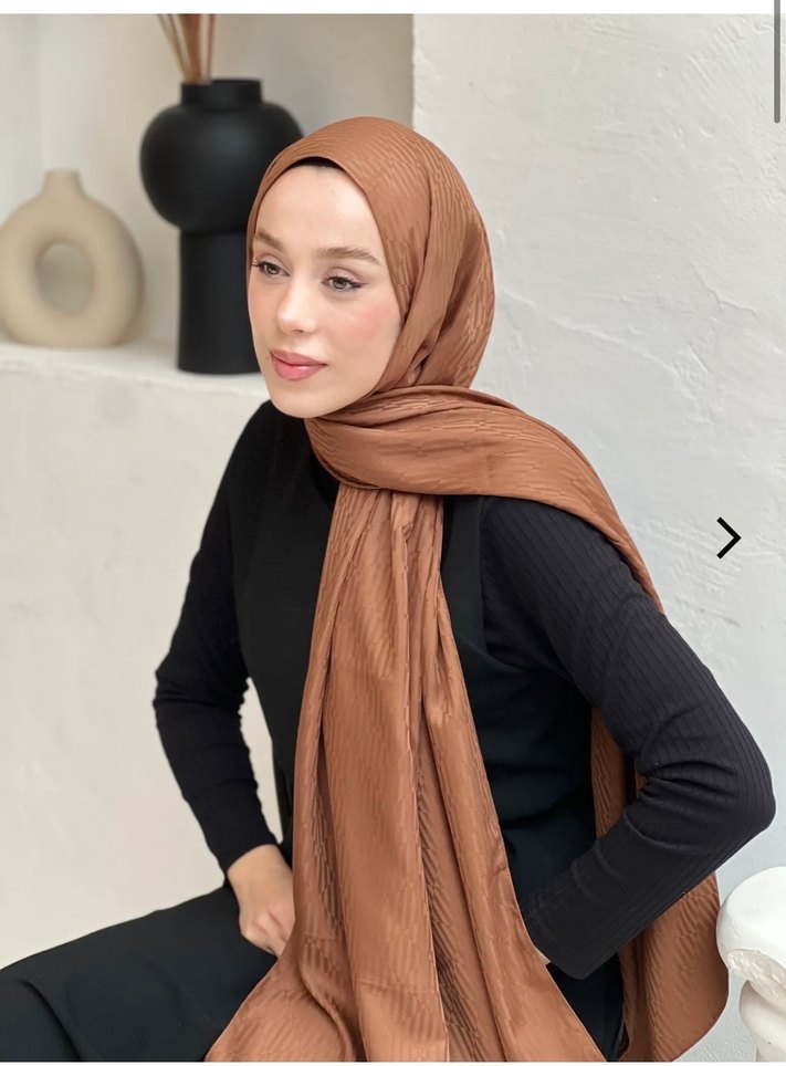Kahverengi Jakar Kadın Şal - Görsel 2