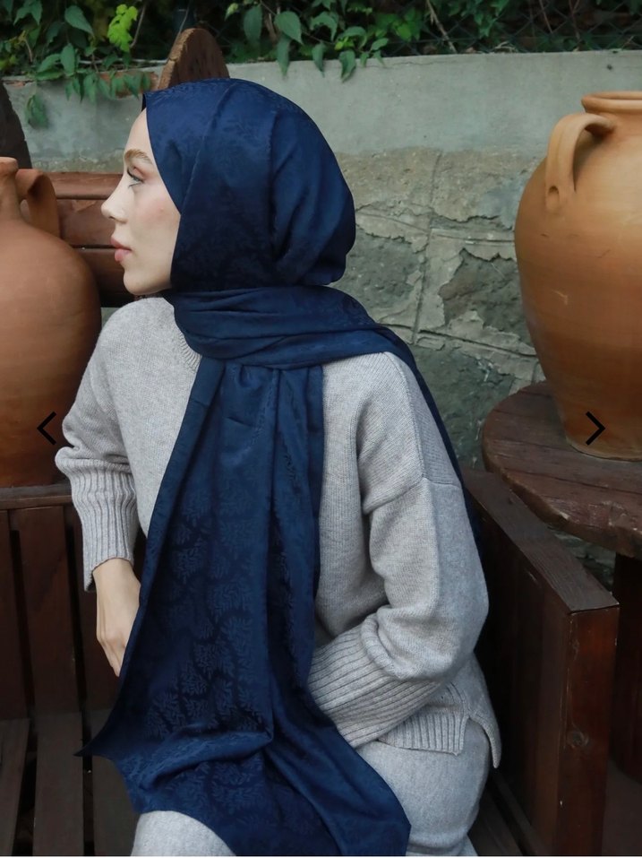 Lacivert Desenli Kadın Jakar Şal - Görsel 2