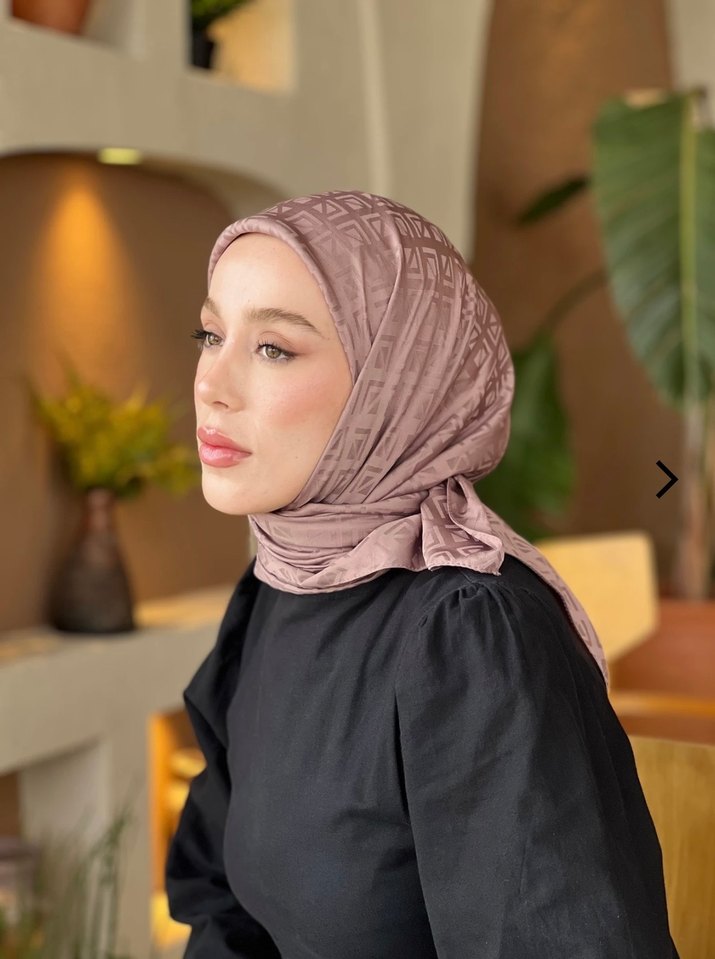 Koyu Kahverengi Dökümlü Kadın Jakar eşarp - Görsel 3