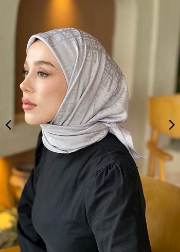 Gri Saten Dokulu Minimalist Kadın Jakar Eşarp - Görsel 2