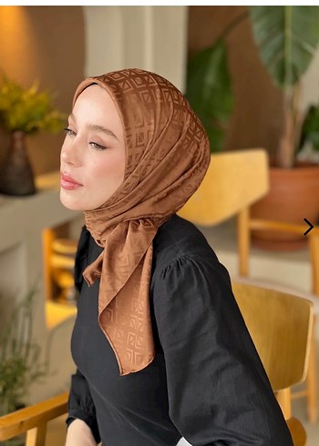 Kadın Kahverengi İpek Dokulu Jakar Eşarp - Görsel 3