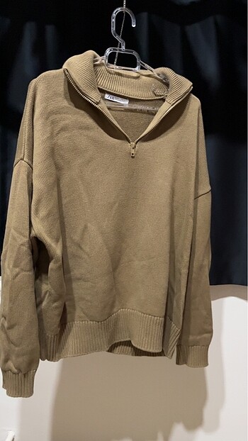 Zara Sweatshirt