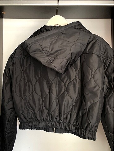 LC Waikiki Kapitone Crop Ceket Mont