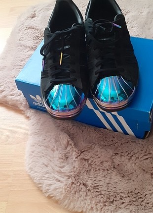 Orjinal adidas