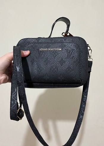 Louis Vuitton Siyah Yılan Derisi Desenli Deri Çanta