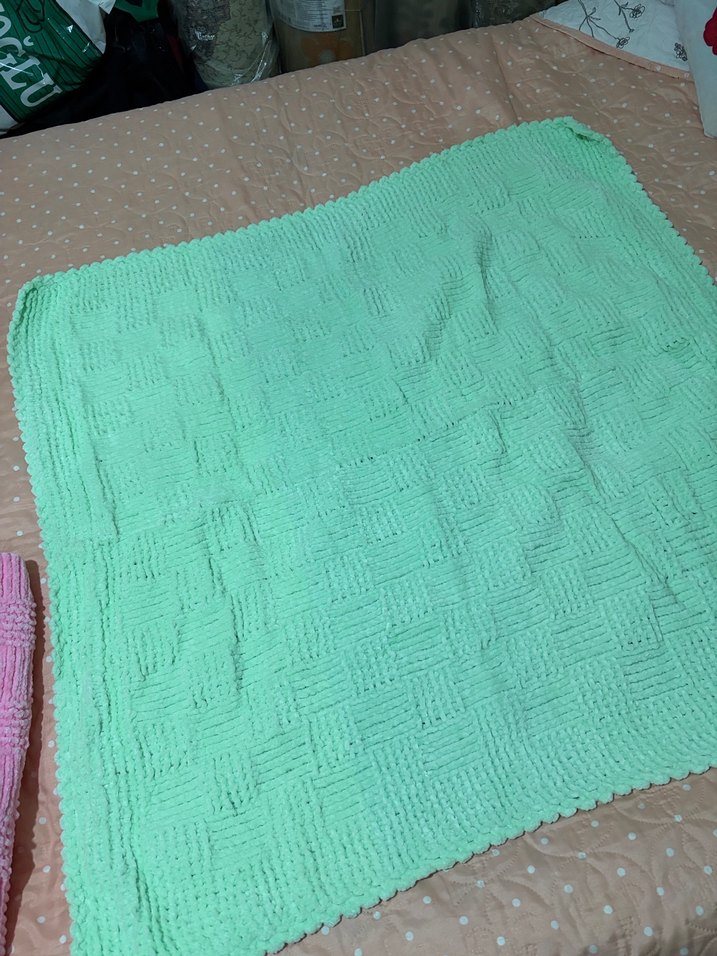 Pastel Yeşil Örgü Bebek Battaniyesi - Görsel 2