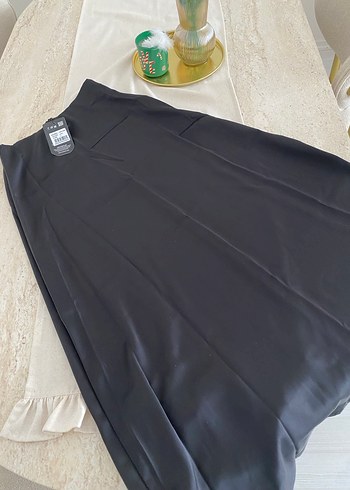 Siyah Uzun Kadın Etek - Görsel 2