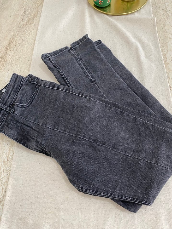 Gri Kadın Kot Pantolon, yırtmaç Detaylı - Görsel 2