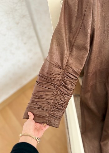 Düğmeli Kahverengi Uzun Deri Kadın Ceketi - Görsel 2