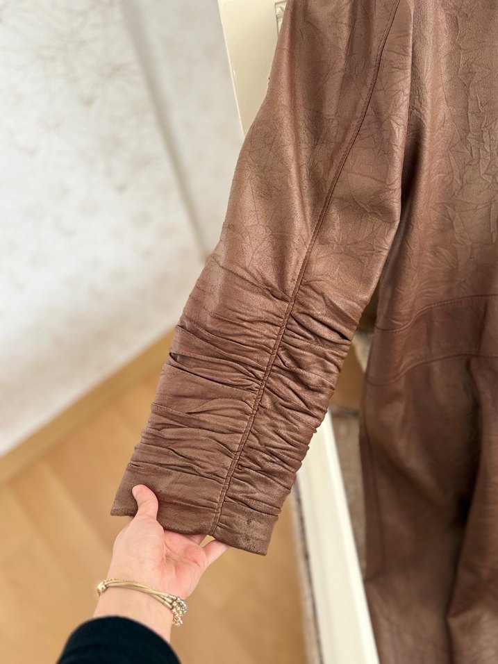 Düğmeli Kahverengi Uzun Deri Kadın Ceketi - Görsel 2