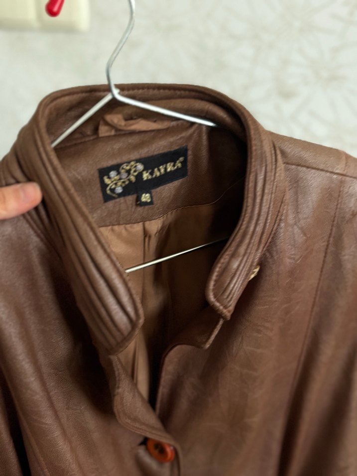 Düğmeli Kahverengi Uzun Deri Kadın Ceketi - Görsel 5