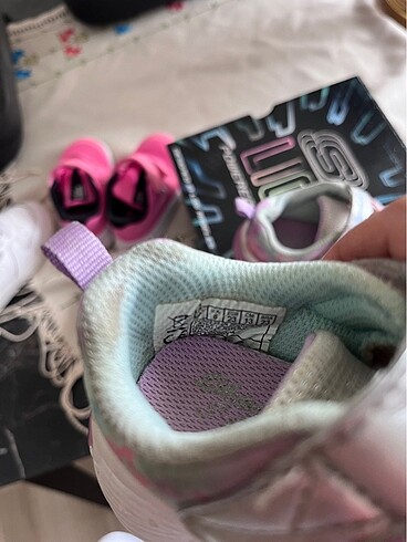 23 Beden Skechers çocuk ışıklı ayakkabı