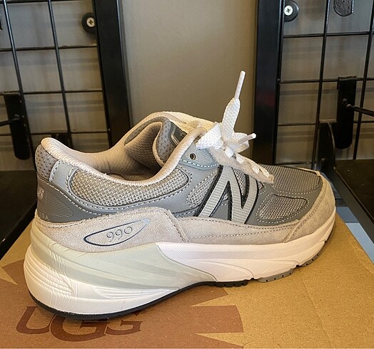 38 Beden gri Renk NB NEW BALANCE 990 V4