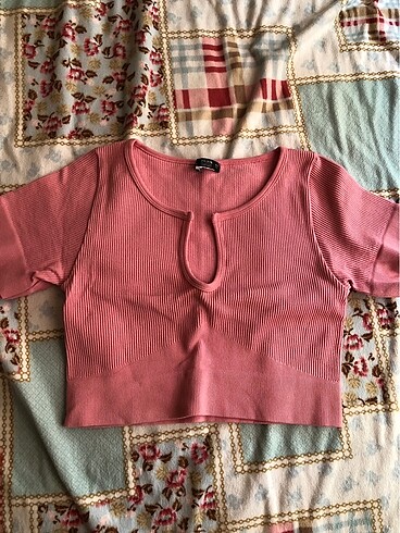 Dilvin Crop üst
