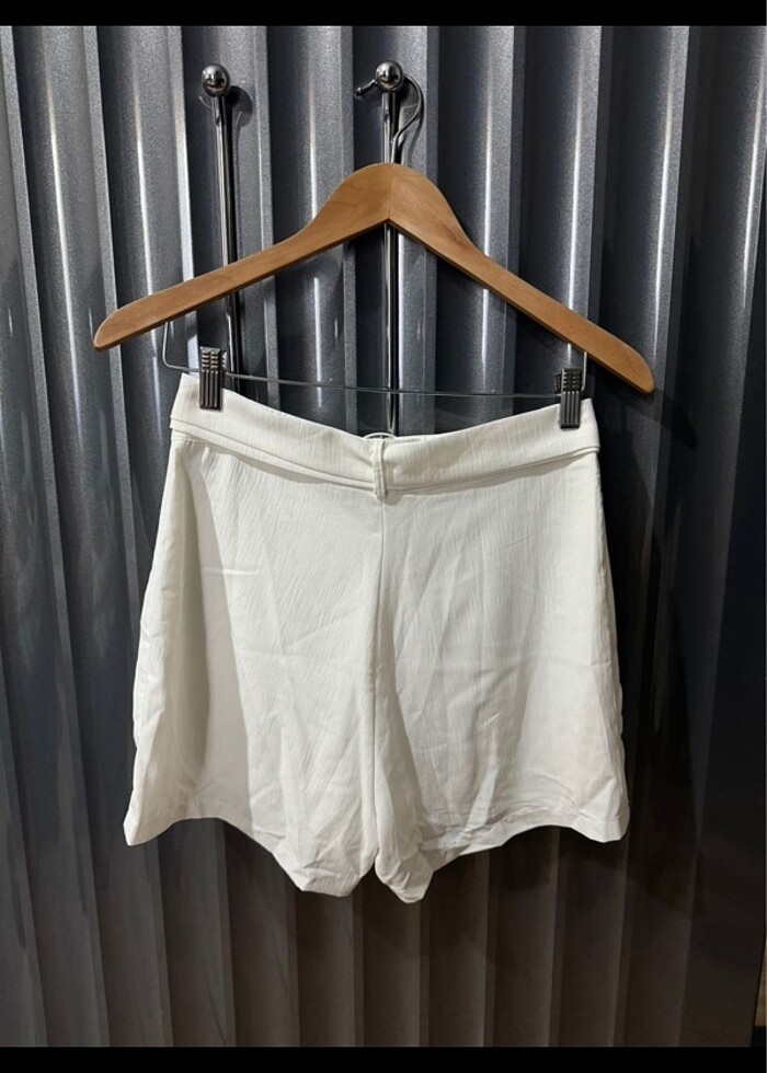 Beyaz Şort - Görsel 2