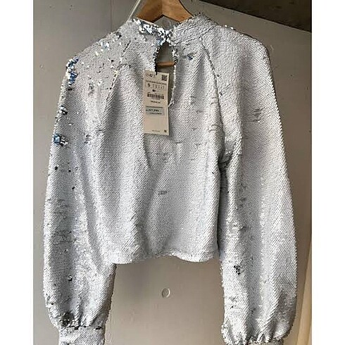 Zara buz mavisi pullu payetli üst - Görsel 8