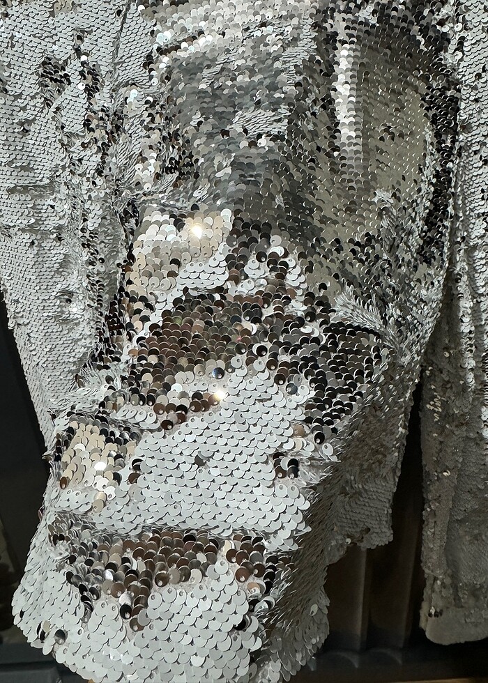 Zara buz mavisi pullu payetli üst - Görsel 3